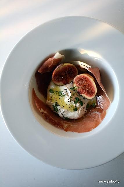 Szynka prosciutto z ricottą, figą, truflową oliwą i miodem