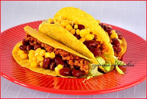 Tacos z mięsem wieprzowym i fasolą
