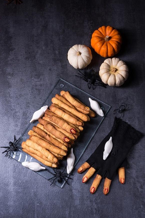Paluchy wiedźmy - upiorne ciasteczka na Halloween