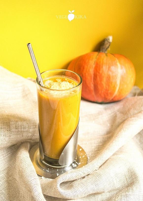 Lekkie poniedziałki: koktajl pumpkin spice latte z dyni i bananem