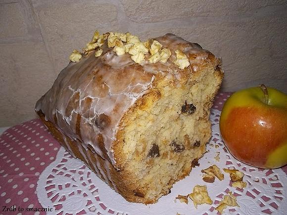 Szybka babka na oleju z suszonymi jabłkami i rodzynkami