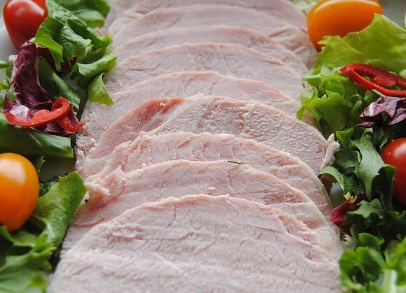Domowy schab peklowany w szynkowarze