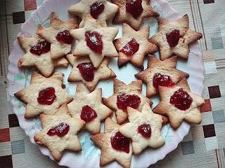 Ciasteczka drożdżowe z jabłkiem i kruche z marmoladą