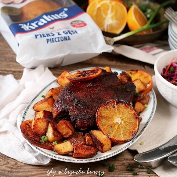 Świętomarcińska pierś z gęsi pieczona w pomarańczach