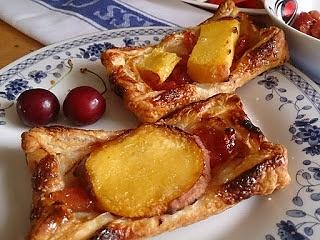 Brzoskwinka w cieście francuskim