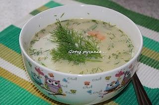 Zupa kalafiorowa zabielana śmietaną z koperkiem