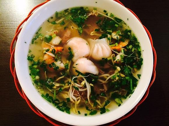 Zupa w koszyczku zamiast kawy z dripa – OH! MY PHO