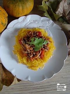 Spaghetti bolognese z dyni makaronowej