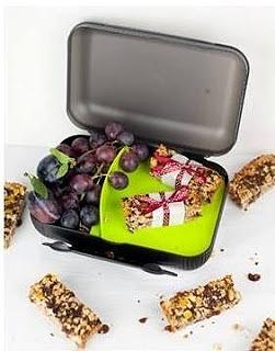 Batoniki fitness z orzechami i skórką pomarańczową