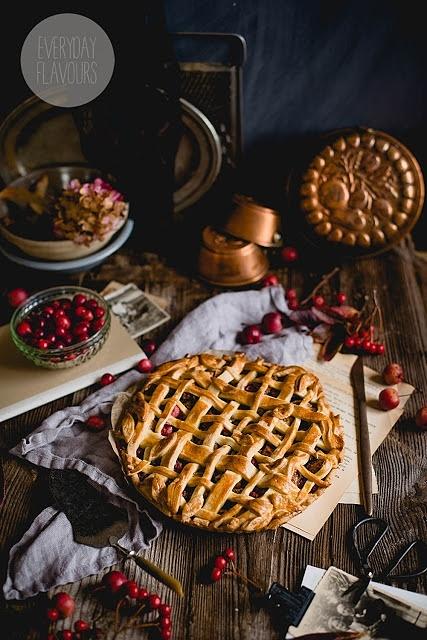 Tarta z jabłkami, żurawiną i nasionami chia