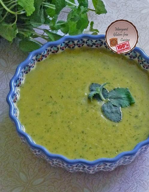 Zupa cukiniowa z curry i miętą