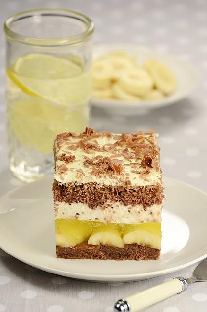 Jamajka bananowiec z galaretką i pianką