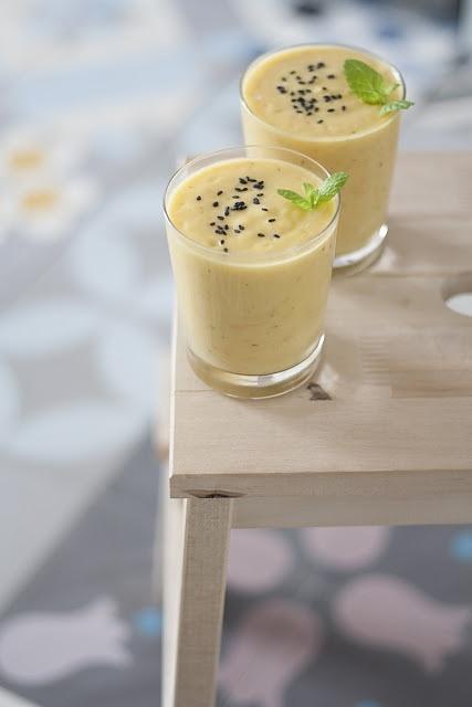 Koktajl z mango i mleka kokosowego