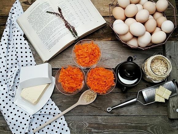 Fit muffiny z marchewki i płatków owsianych