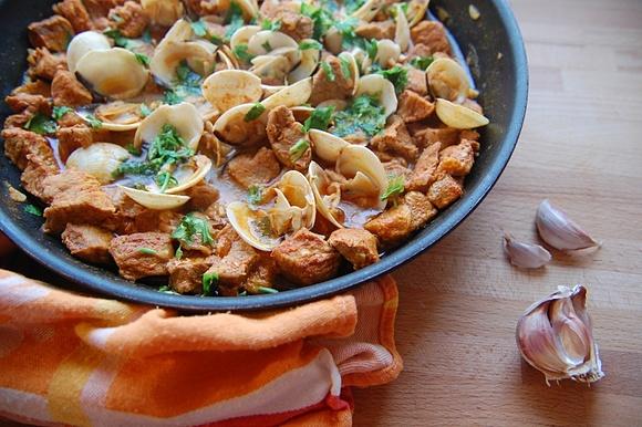 Wieprzowina z vongolami