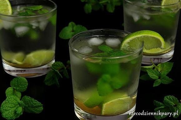Mojito z limonką i miętą – orzeźwiający drink na upalne dni