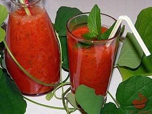 Smoothie pomarańczowo-truskawkowe na orzeźwiający upał