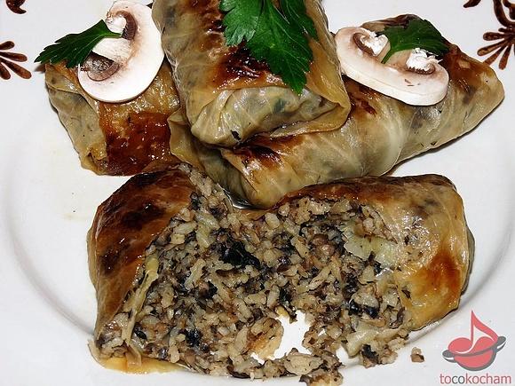 Gołąbki z pieczarkami i ryżem