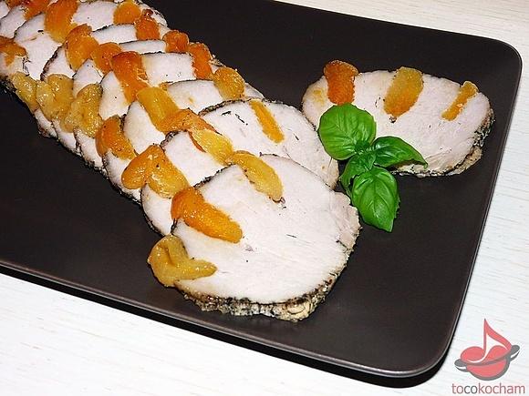 Schab pieczony z morelami