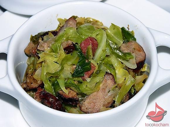 Bigos z młodej kapusty