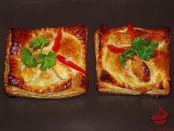 Mięsne paszteciki z kapustą i pieczarkami