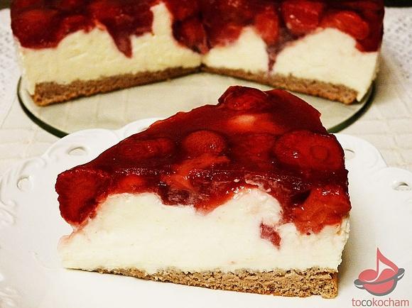 Tort mascarpone z truskawkami
