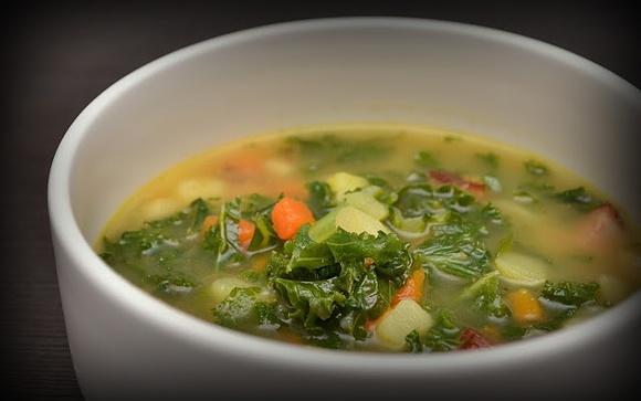 Zupa ziemniaczana z jarmużem czyli caldo verde po polsku