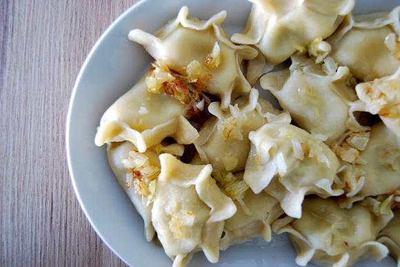 Miękkie i elastyczne ciasto na pierogi