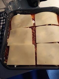 Zapiekanka z wołowiną i makaronem