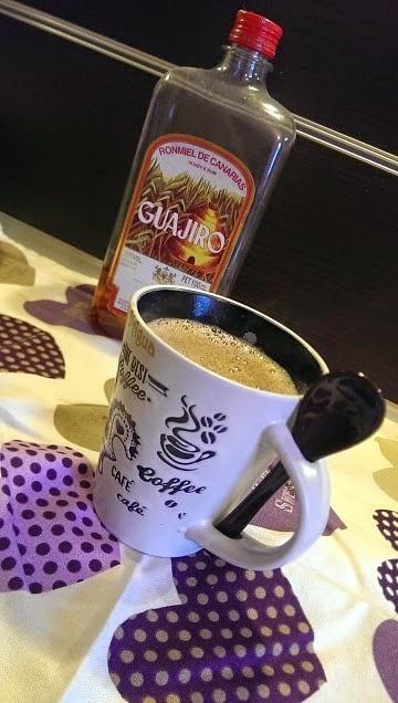 Kakao na zimę z Kanarów z rumem i miodem