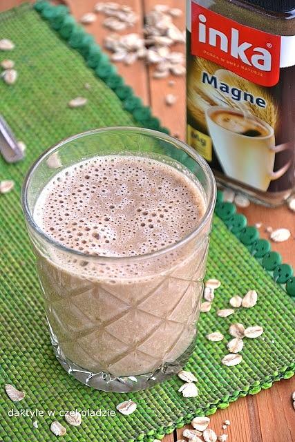 Smoothie z kawą Inka i płatkami owsianymi na śniadanie