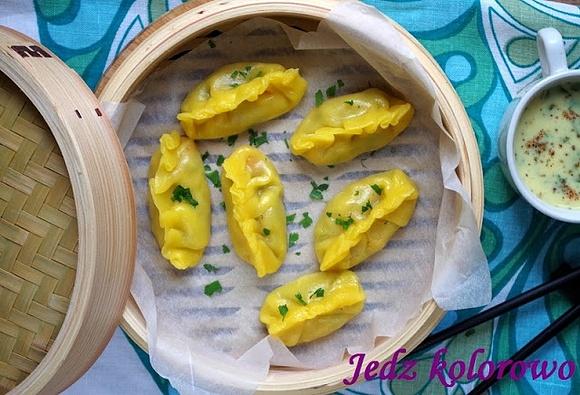 Pierożki na parze z dipem kokosowym wege bez glutenu