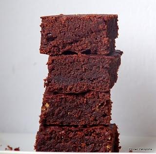 Najprostsze i najszybsze brownie z masłem orzechowym bez mąki czekolady jajek