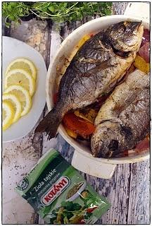 Dorada faszerowana morelami i quinoa