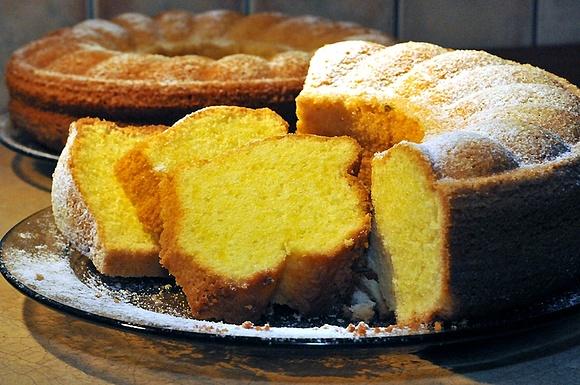Babka z ajerkoniakiem