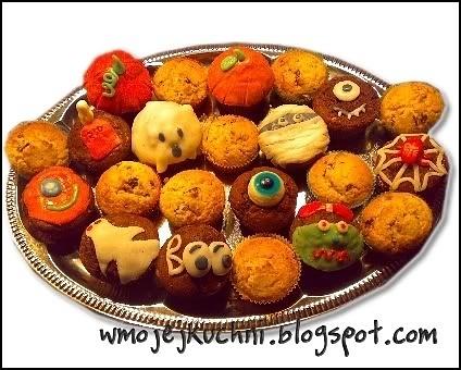Halloween muffiny czekoladowo-bananowe i z czekoladą dekorowane