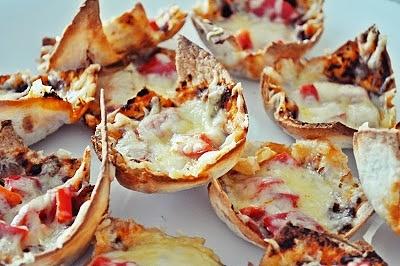 Błyskawiczne muffinki pizzerinki z tortilli