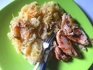 Szynka duszona w kiszonej kapuście
