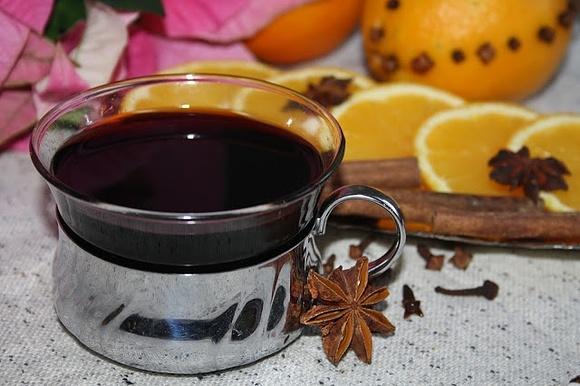 Grzane wino z pomarańczą i cytryną