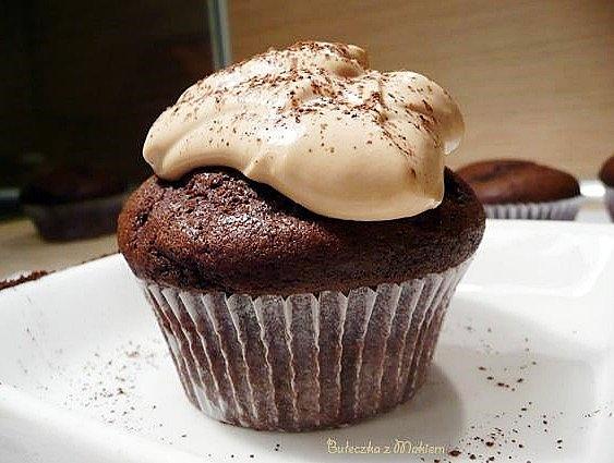 Muffinki kakaowe z likierem kawowym