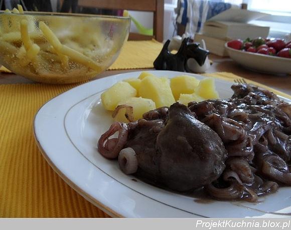 Wątróbka w sosie z czerwonego wina