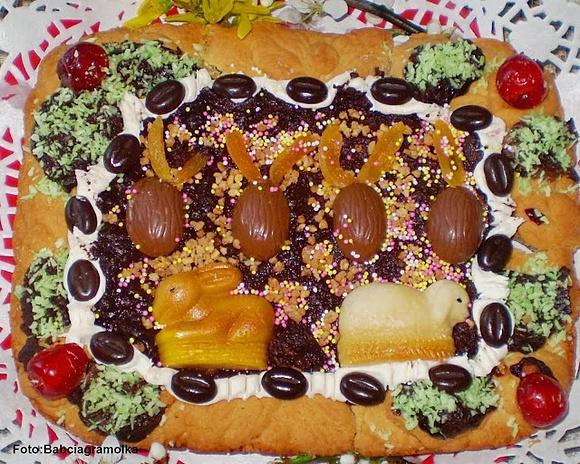 Mazurek czekoladowo wiśniowy na kruchym cieście