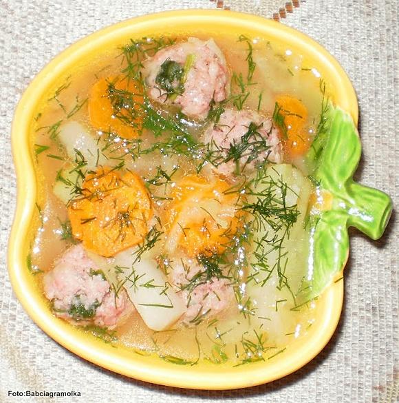 Zupa kalarepkowa z pulpecikami