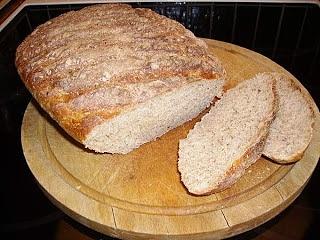 Chleb ze świeżym koperkiem