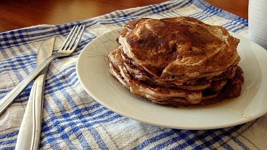 Mieszane pancakes z granatem