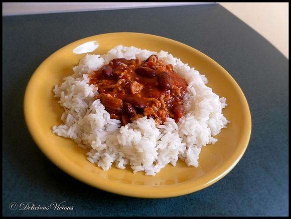 Chili con carne na ostro z ryżem i fasolą