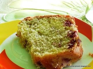 Babka z malinami