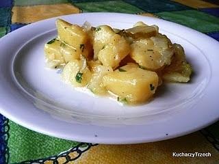 Kartoﬀelsalat - niemiecka sałatka z ziemniaków