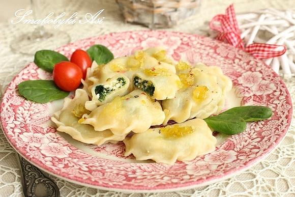Pierogi ze szpinakiem i fetą