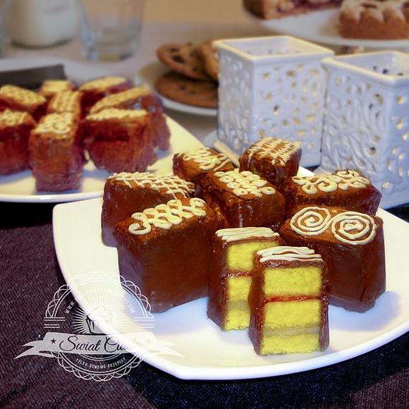 Petit fours z marcepanem i czekoladą – krajanka na słodko